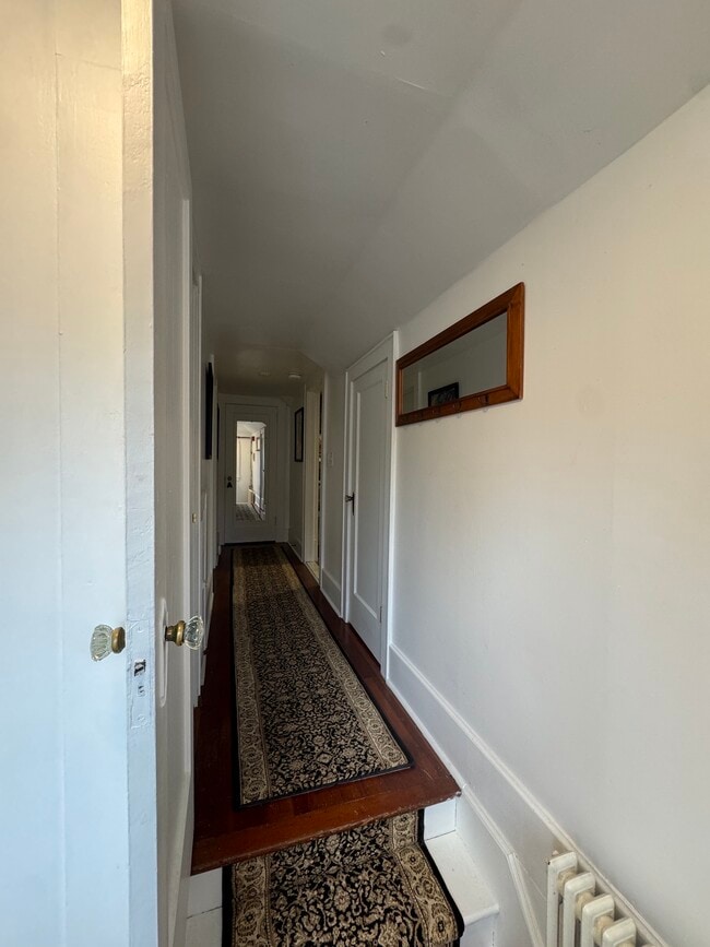 Photo - 204 Cornell St