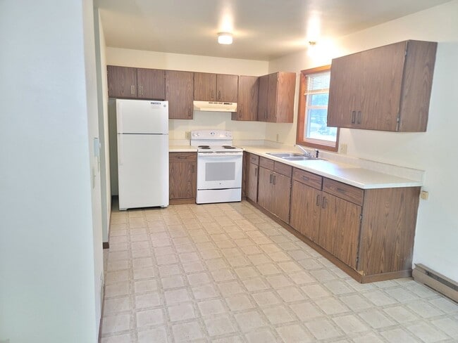 2460-2462 2nd Ave South - 2460-2462 2nd Ave South Apartment Unit 2462