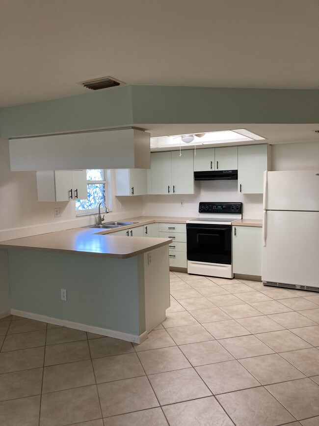 Photo - 1344 SE 1st Pl