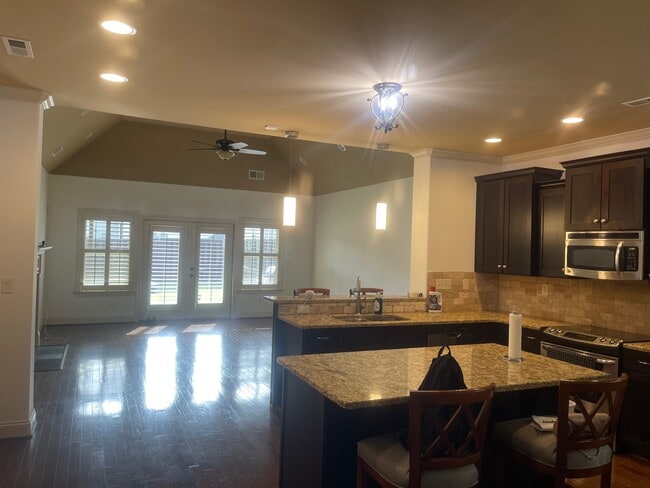 Photo - 316 Meadow Way