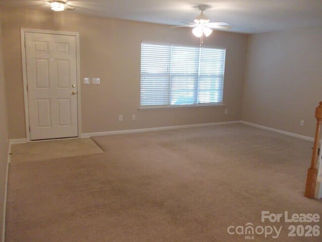 Photo - 2595 Brackley Pl NW