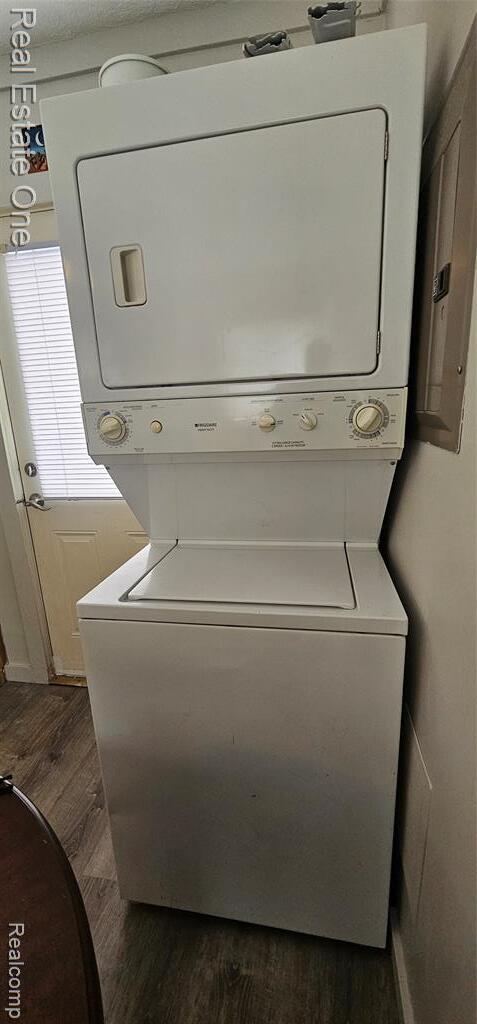 Photo - 8845 Orrick St