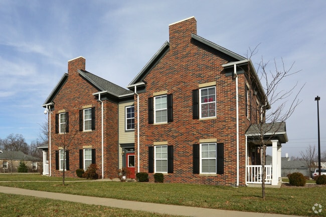 Photo - Grand Oaks