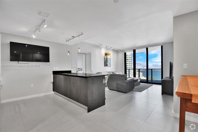 Building Photo - 1010 Brickell Ave Rental
