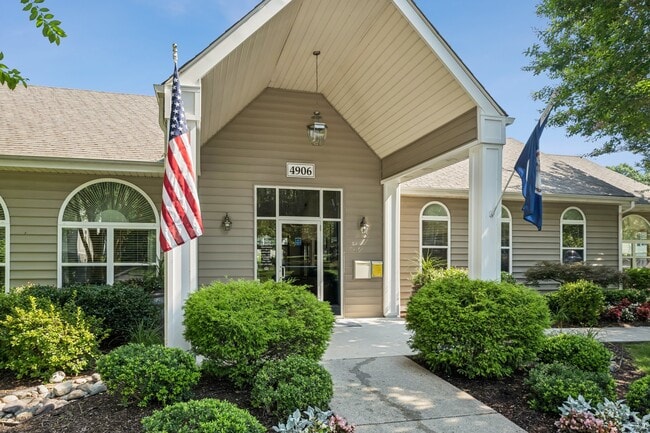 Building Photo - Rolling Meadows Apartments - Tax Credit