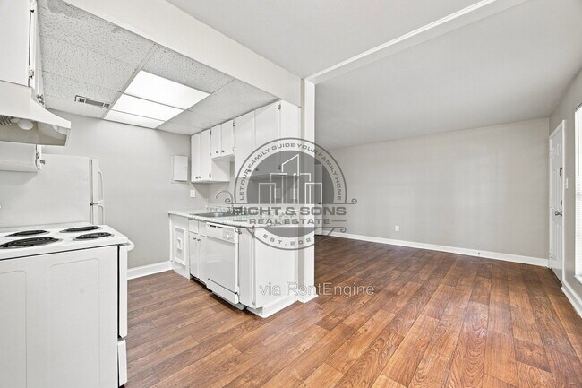 457 White Dr Unit B4
