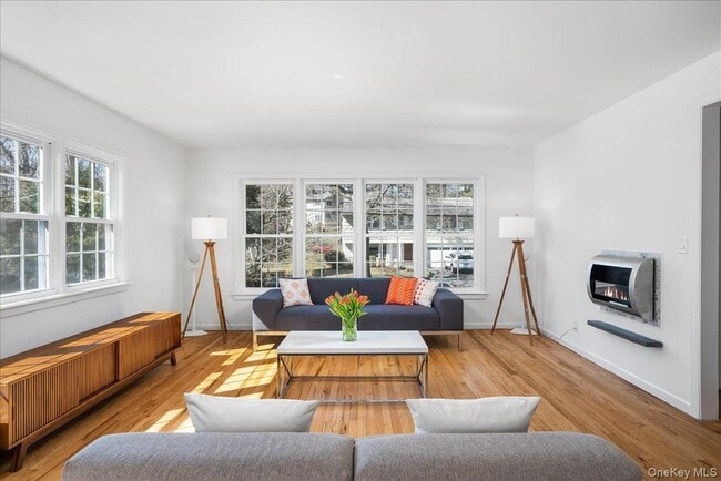 Photo - 19 Sherwood Dr