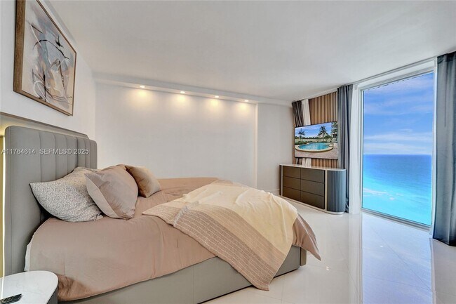 Building Photo - 4001S S Ocean Dr Unit 16P