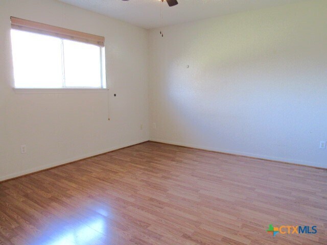 Photo - 501 Courtney Ln