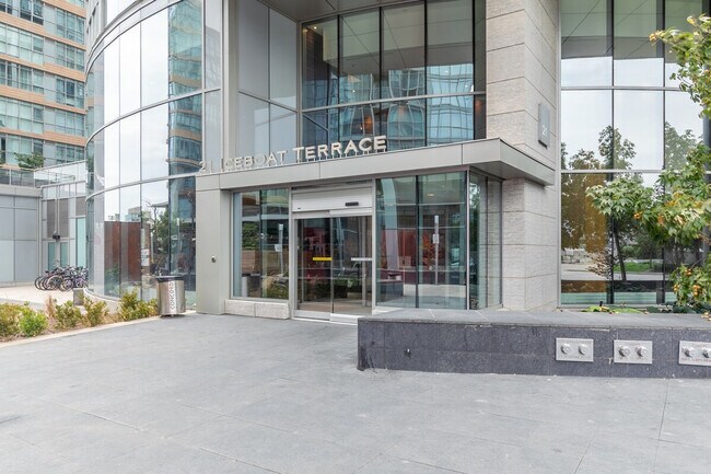 Photo - 83 Fort York Blvd Unit ID1345929P