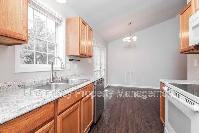 Photo - 6025 Presentation St