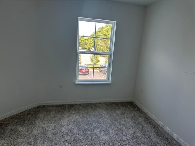 Photo - 737 W Oak Dr
