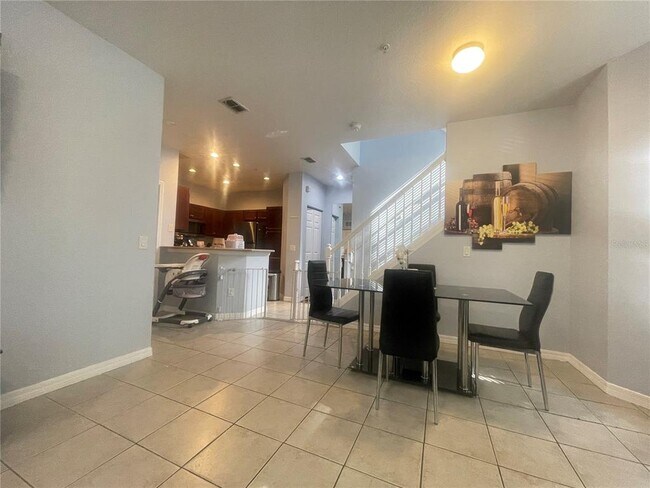 Photo - 2388 Grand Central Pkwy