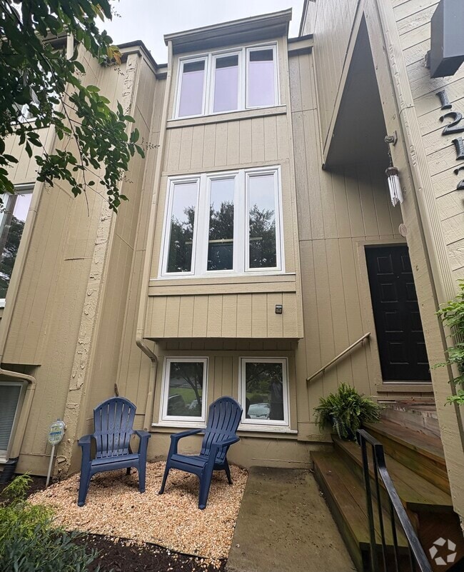 Building Photo - 12127 Shore View Dr Rental