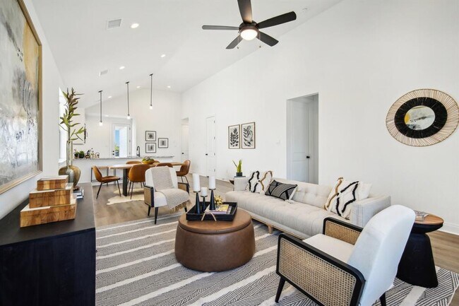 Photo - 307 Orleanian Dr House