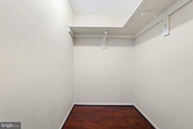 Photo - 5903 Mt Eagle Dr Unidad 1002