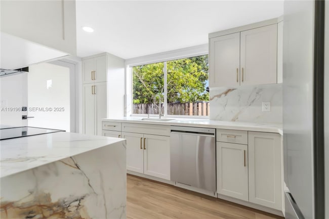 Photo - 6499 SW 39th St