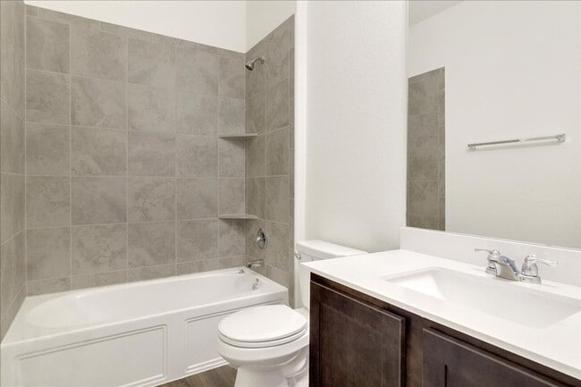 Photo - 816 Mallow Rd