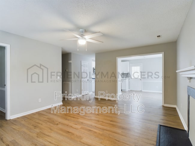 Photo - 4715 Eagle Rock Rd