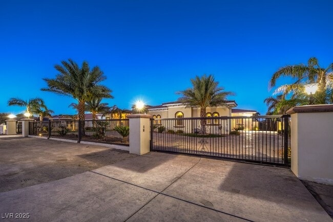 Photo - 2780 El Camino Rd