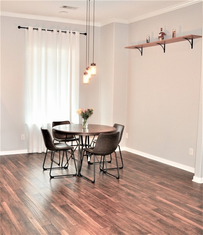 Photo - 9010 Laverne Park Ln