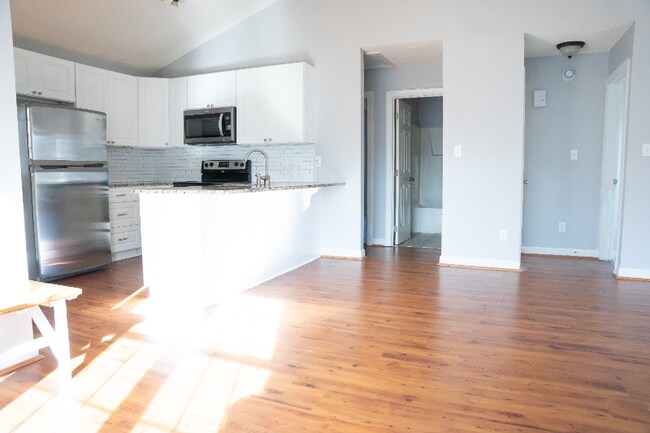 Photo - 2200 Dahlgreen Rd