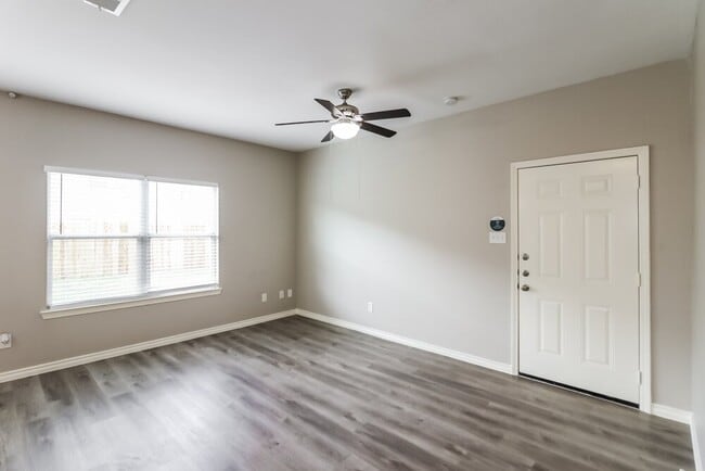 Photo - 10110 Berrybriar Ln