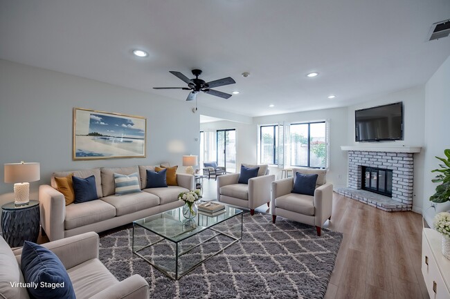 Living Room Virtually Staged - 2309 Marshallfield Ln Townhome