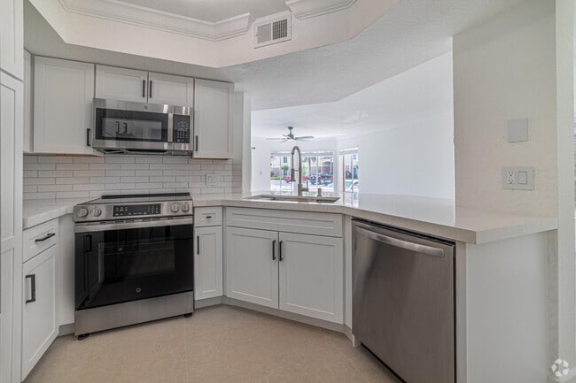 Building Photo - 815 Boynton Beach Blvd Unit 12-106 Rental