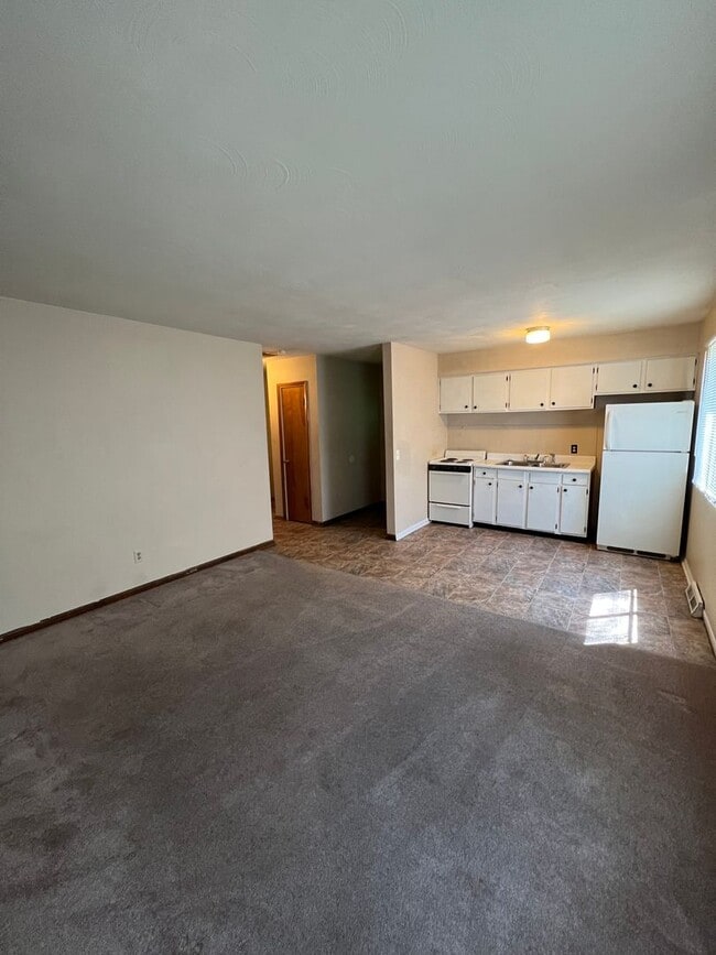 Photo - Nicholas538 Unit B