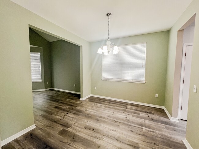 Photo - 122 Peoria Blvd