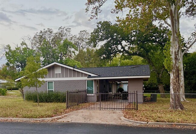 Photo - 6201 Belfast Dr