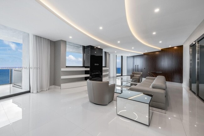 Building Photo - 18555 Collins Ave Unit 2805