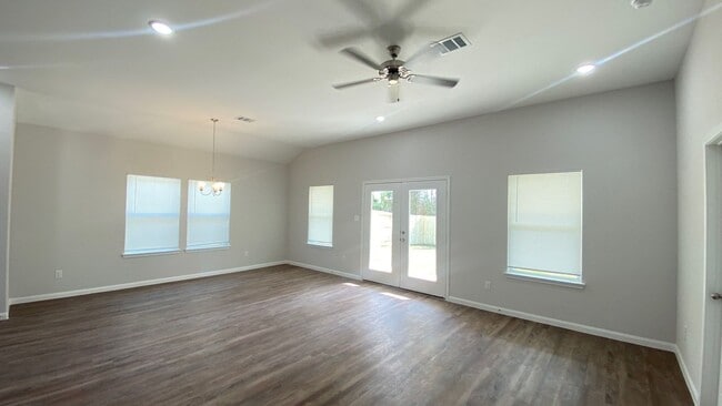 Photo - 287 County Rd-5102L