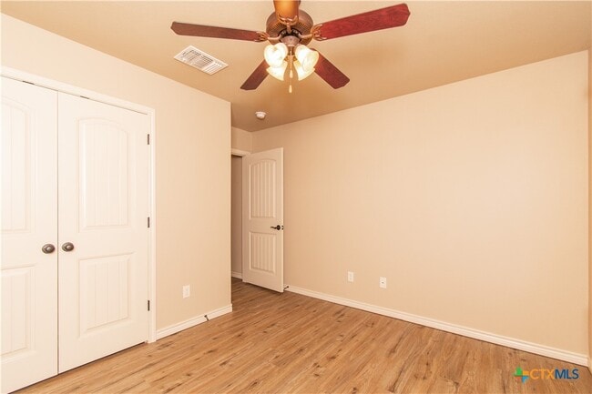 Building Photo - 1020 Woodland Bend Cir