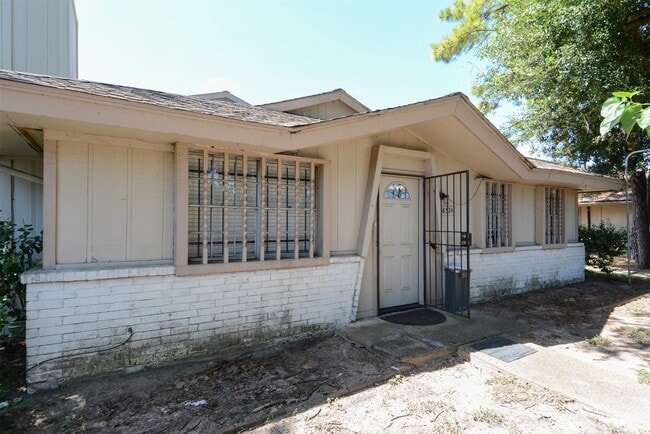 Photo - 5632 Birchmont Dr Unit 23