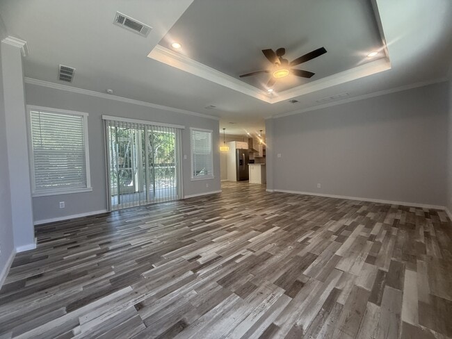 Photo - 5657 Camelford Ct