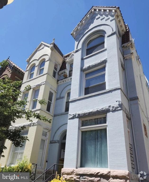Building Photo - 2121 N St NW Unit 8 Rental
