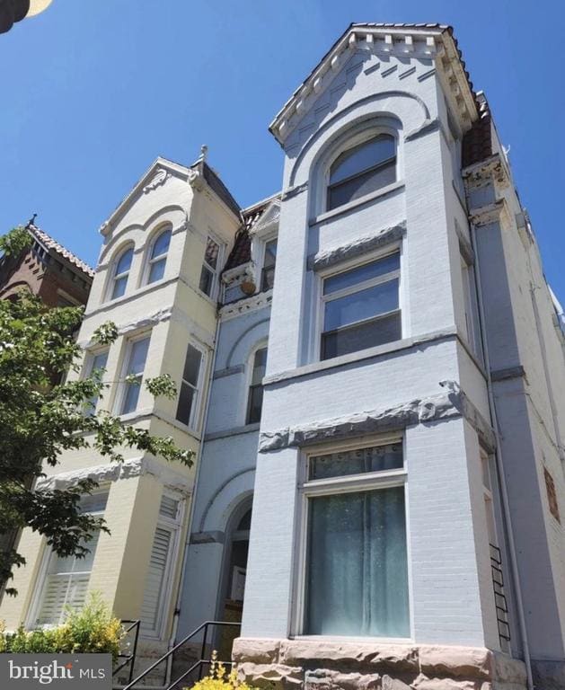Photo - 2121 N St NW Apartment Unit 8