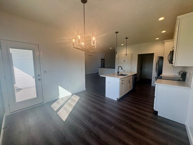 Photo - 5 bedroom 3 bath in SW Lincoln