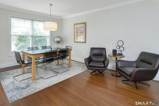 Photo - 39 Maple Tree Ave Unidad 21