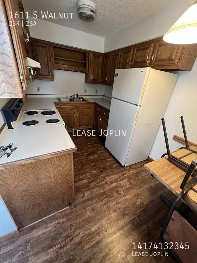 2 BED 1.5 BATH APARTMENT FOR RENT - 2 BED 1.5 BATH APARTMENT FOR RENT