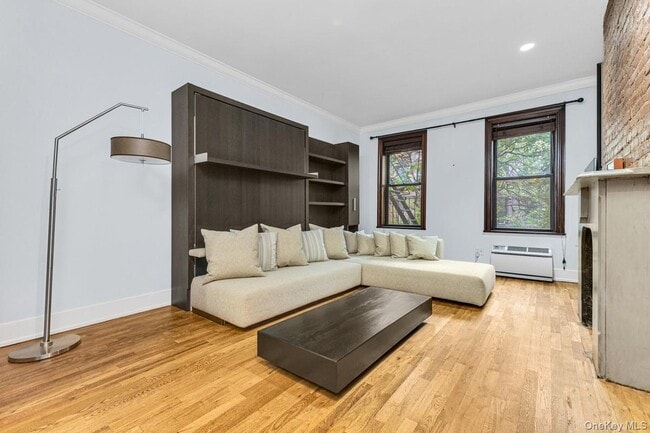 Building Photo - 348 E 89th St Unit 7E