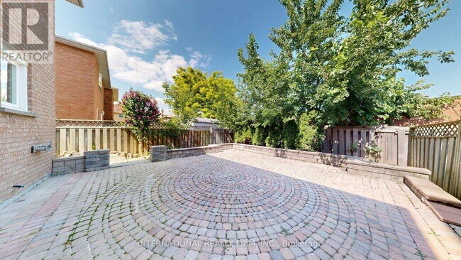 Photo - 71 Olivewood Dr