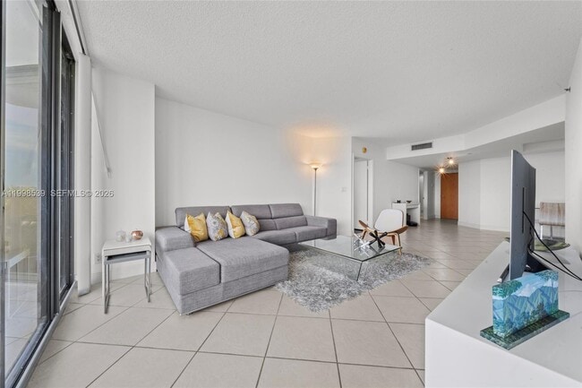 Photo - 3598 Yacht Club Dr