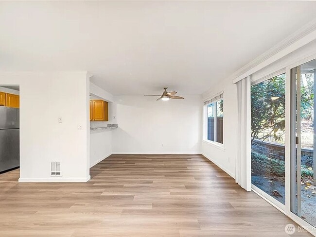 Photo - Modern First-Floor 1BR Condo | Near Totem Lake, Juanita Beach & Major Tech Employers Unit D117