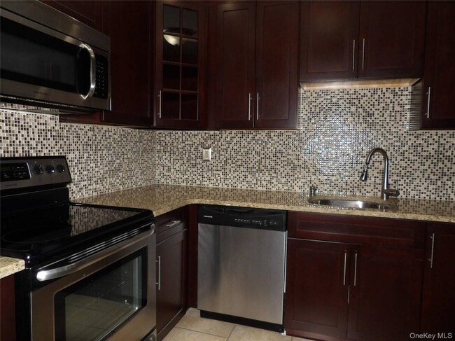 Photo - 26 Greenmeadow Dr