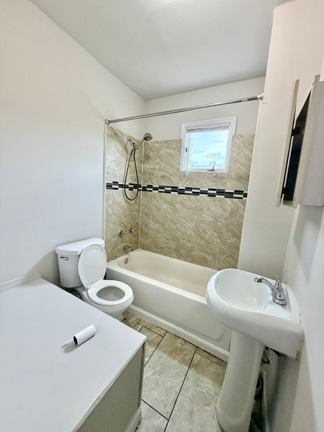 Photo - 5749 E Wister St Unit 3