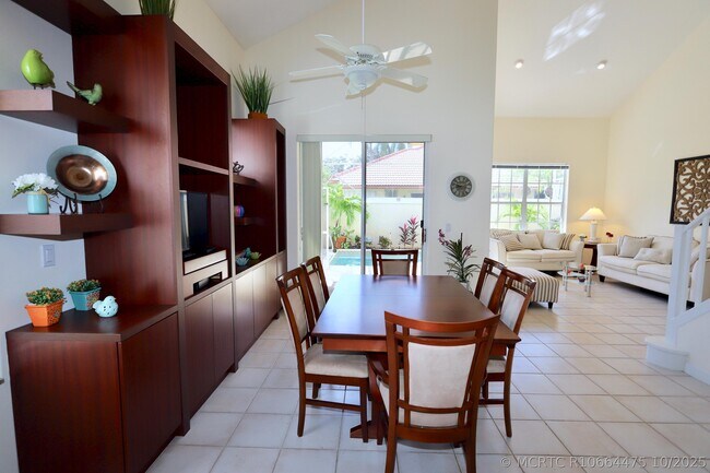 Photo - 77 Spyglass Way