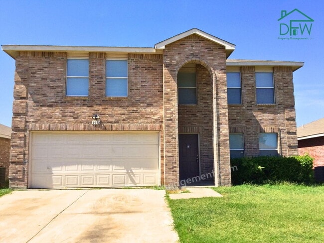 Building Photo - Spacious 4-Bedroom Home with Fireplace & Large Backyard in SW Fort Worth